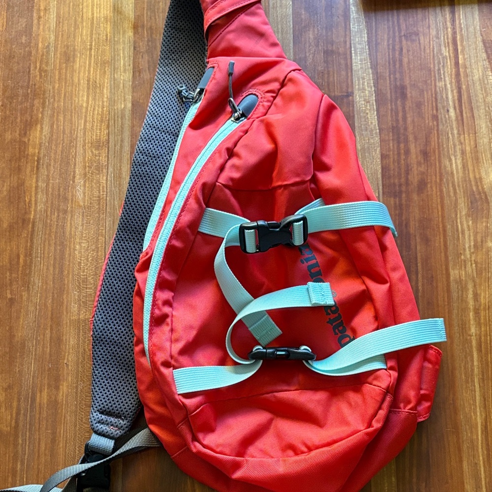 Patagonia Atom Sling Bag